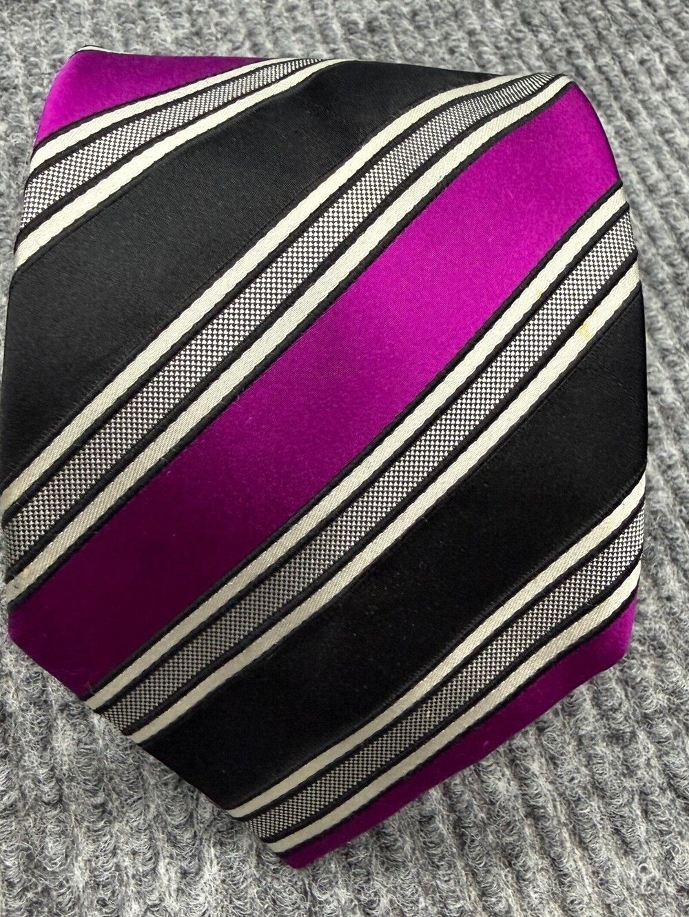 Donald J Trump Signature Collection Tie Diagonal Stripes Hand Made Silk Necktie